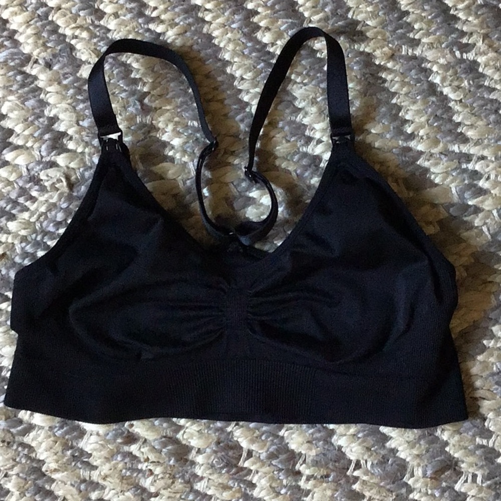 Black nursing bra